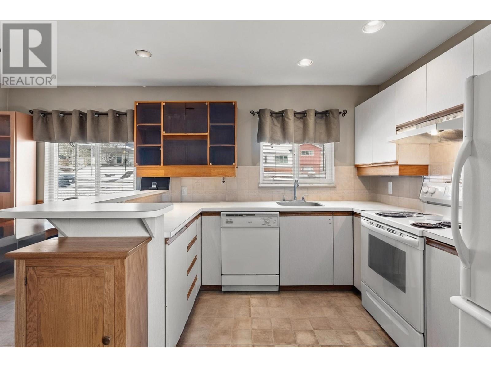 6430 Portland Street Property Photo 11