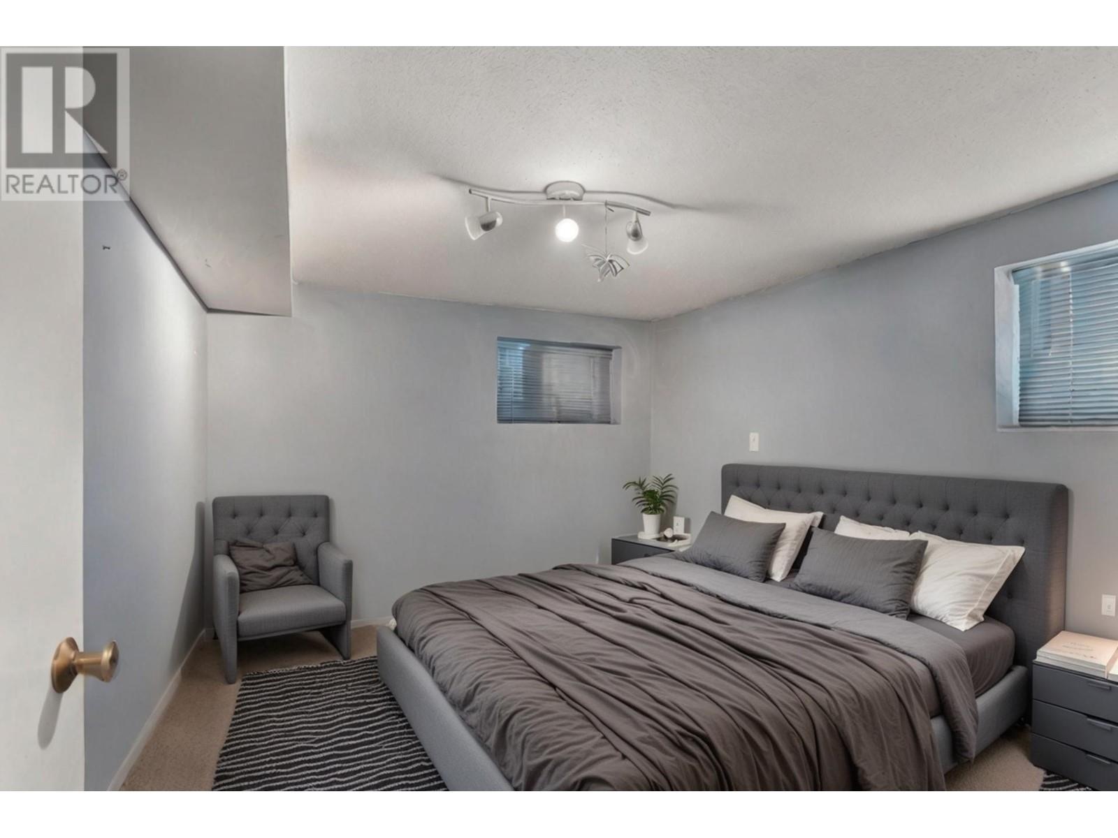 6430 Portland Street Property Photo 24