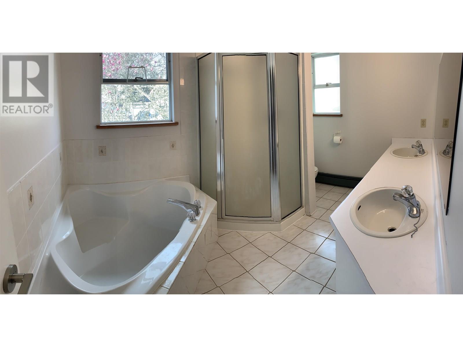 4227 W 14th Avenue Property Photo 10