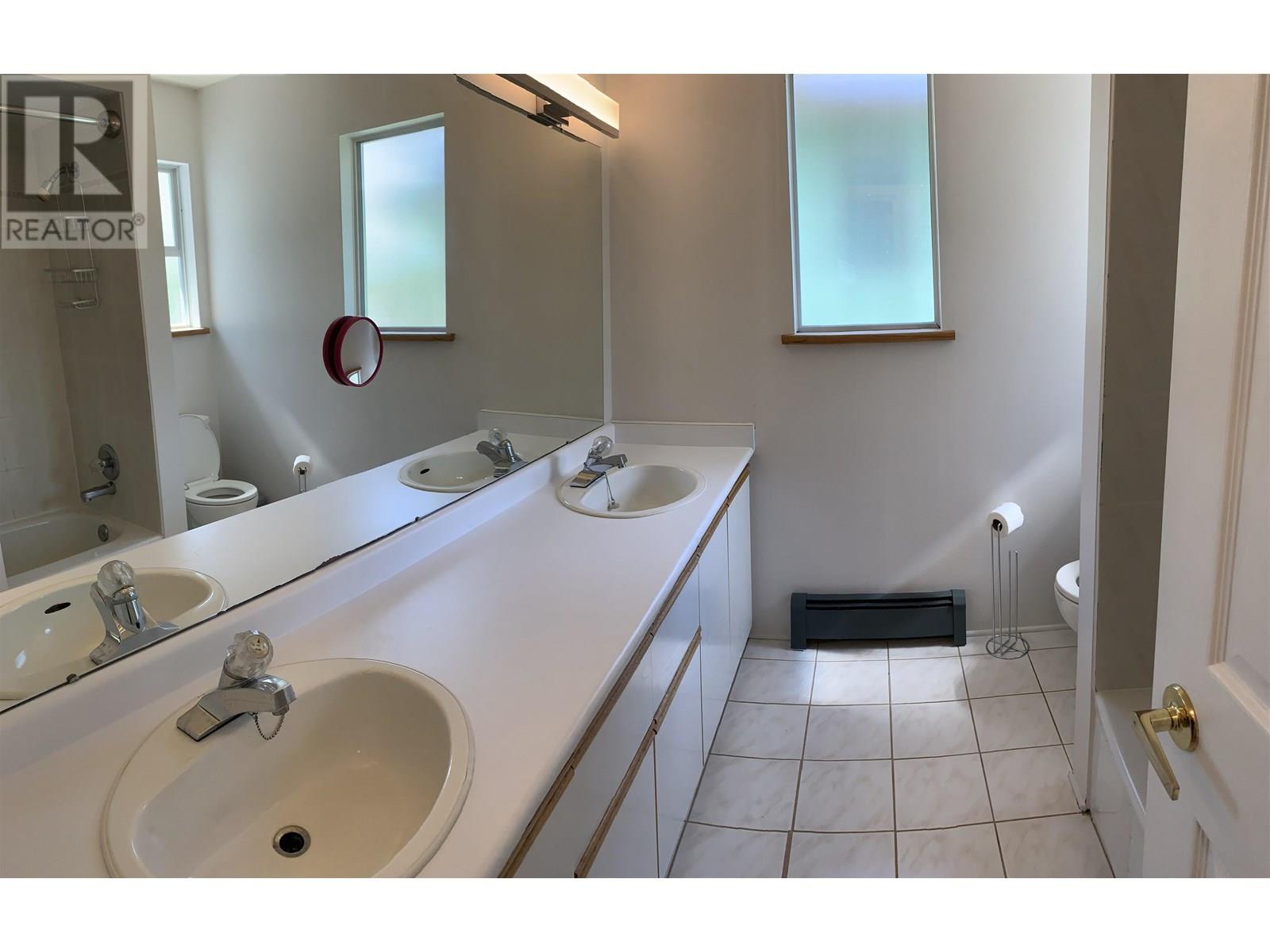 4227 W 14th Avenue Property Photo 17