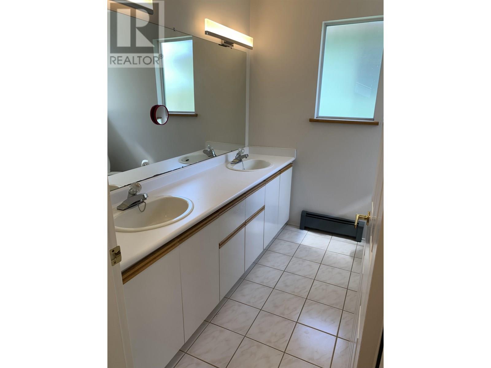 4227 W 14th Avenue Property Photo 18