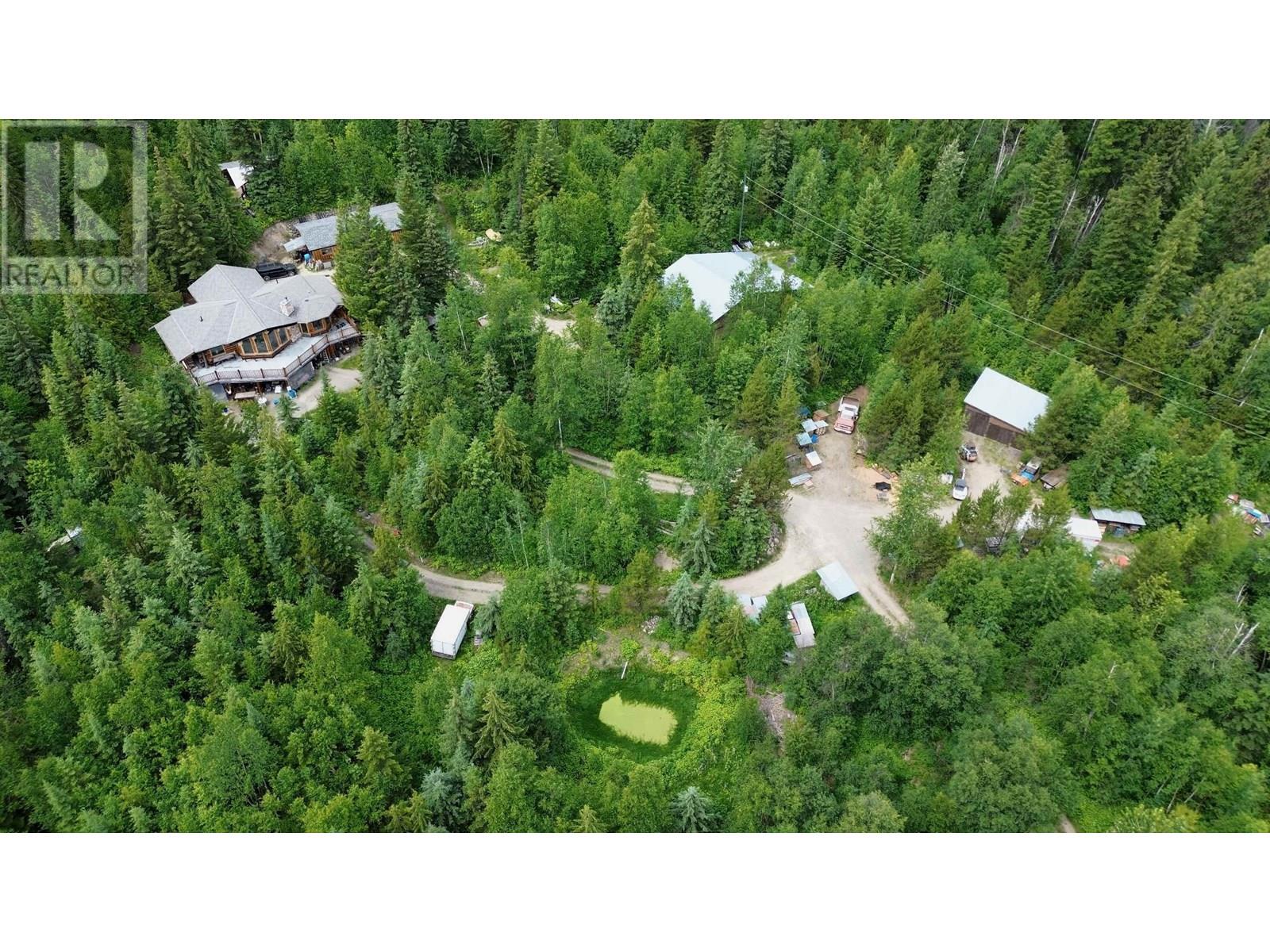 3561 Canim-hendrix Lake Road Property Photo 2