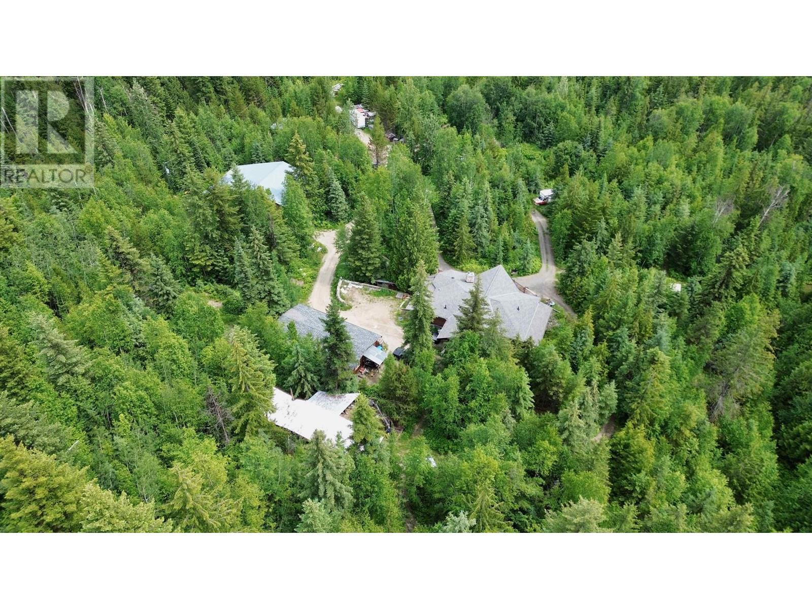 3561 Canim-hendrix Lake Road Property Photo 4