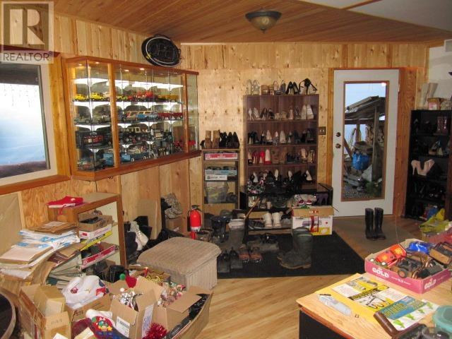 3561 Canim-hendrix Lake Road Property Photo 25