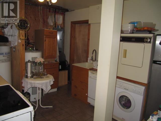 3561 Canim-hendrix Lake Road Property Photo 26