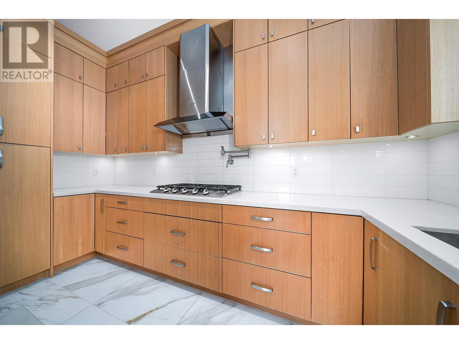 6640 Goldsmith Drive Property Photo 13