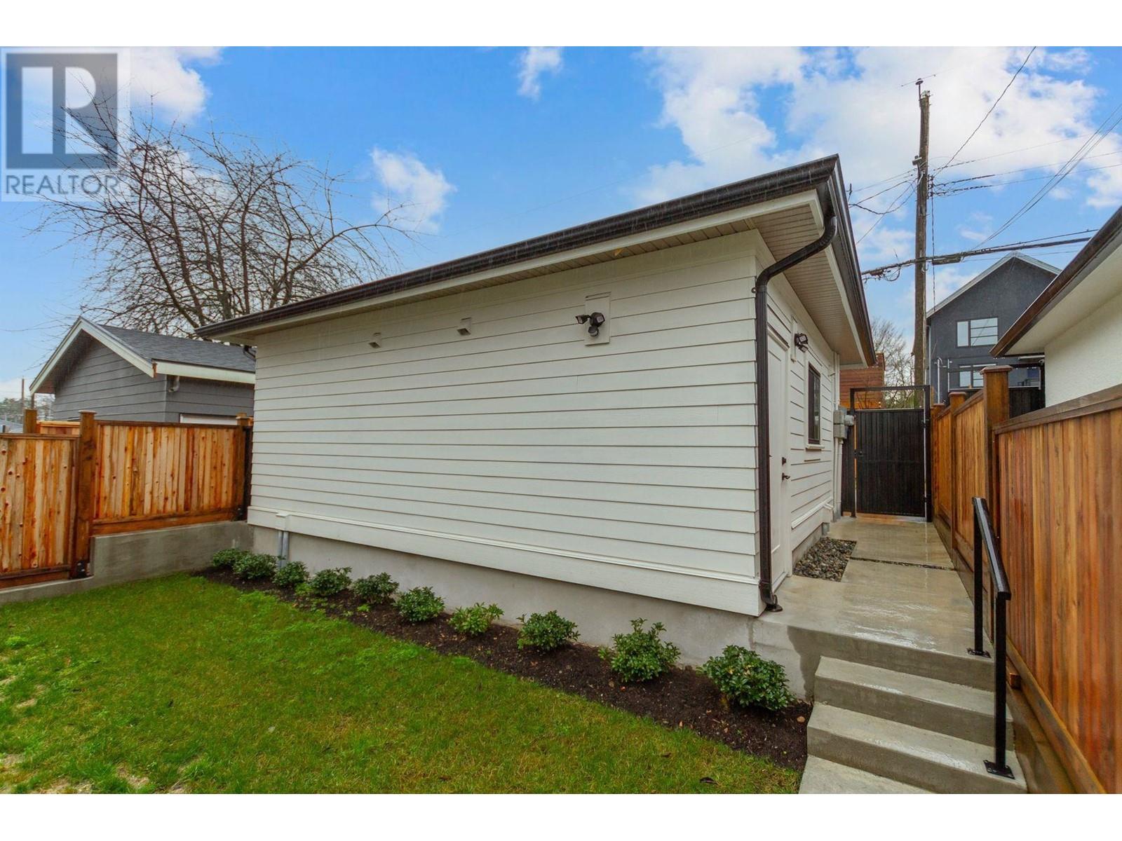 2 1982 Venables Street Property Photo 24