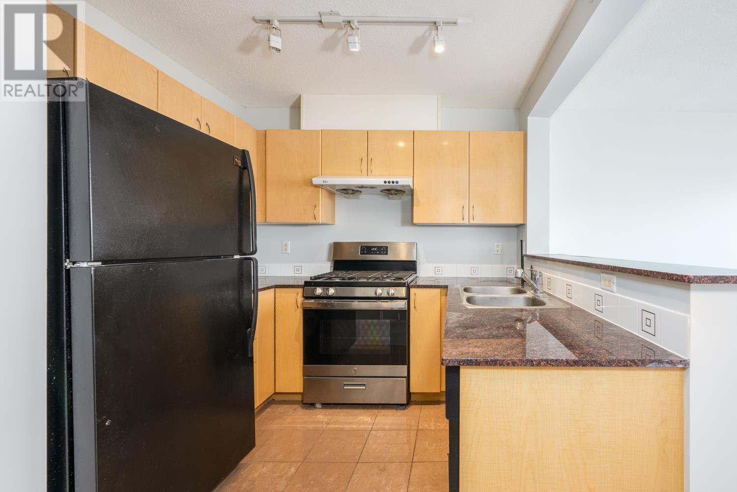 505 8288 Saba Road Property Photo 2