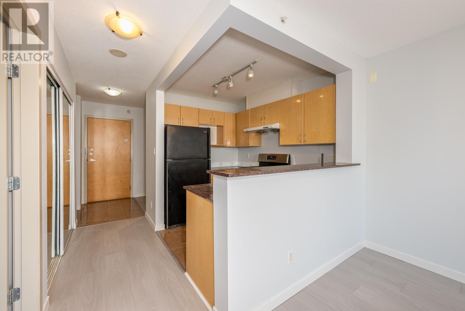 505 8288 Saba Road Property Photo 5