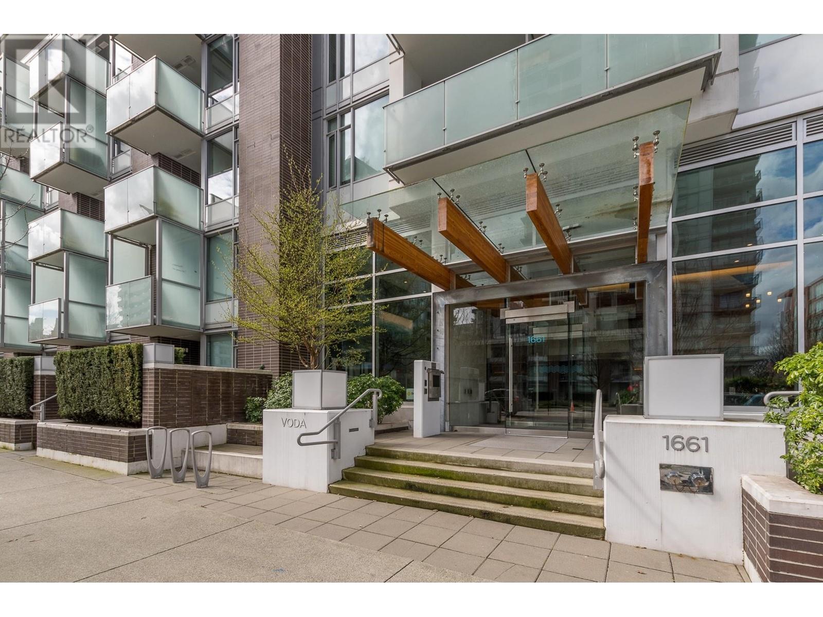 516 1661 Quebec Street Property Photo 2