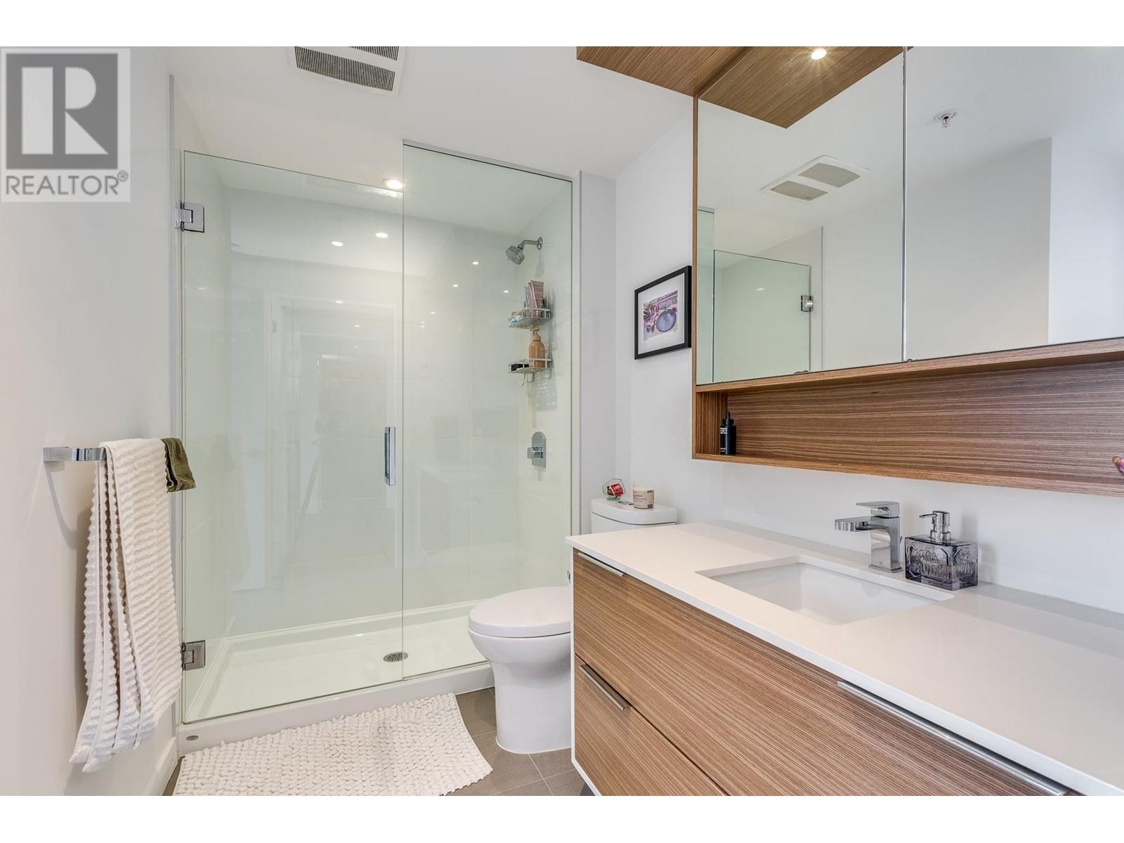 516 1661 Quebec Street Property Photo 14