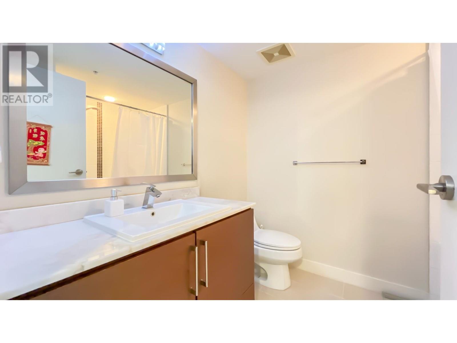1607 8068 Westminster Highway Property Photo 7