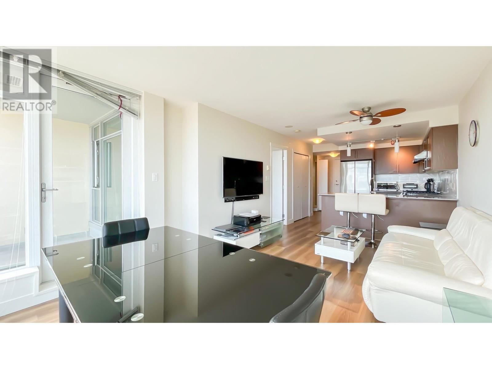 1607 8068 Westminster Highway Property Photo 14