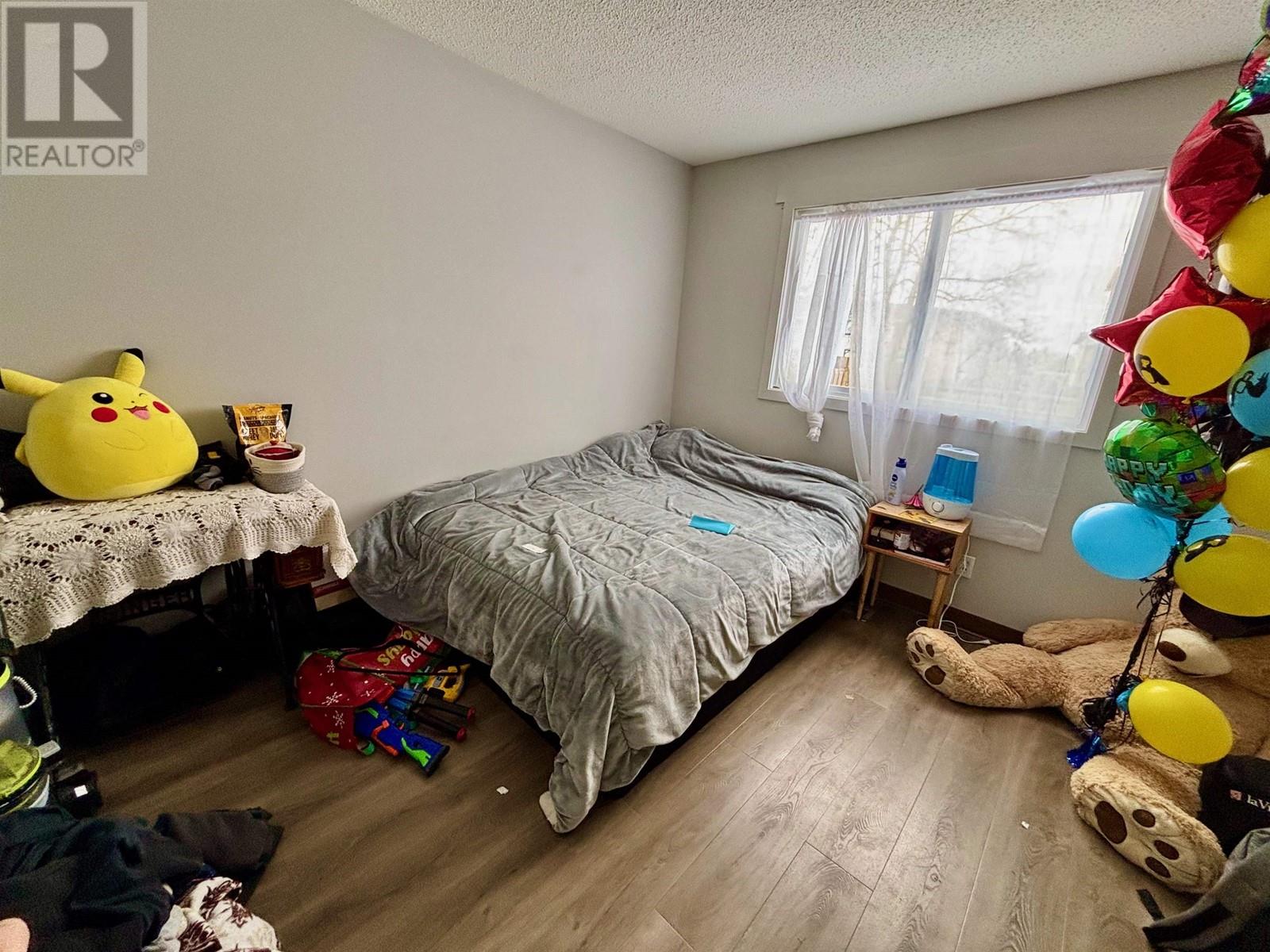 1470-1472 Nation Crescent Property Photo 6