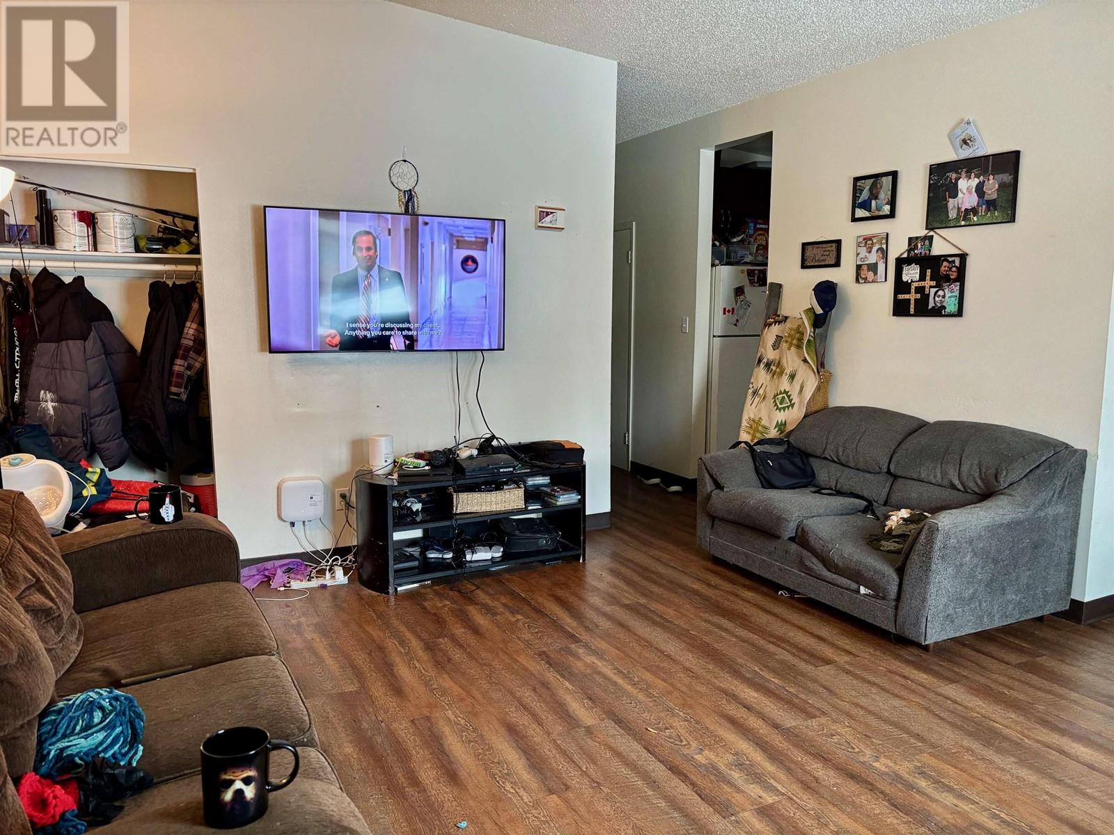 1470-1472 Nation Crescent Property Photo 8