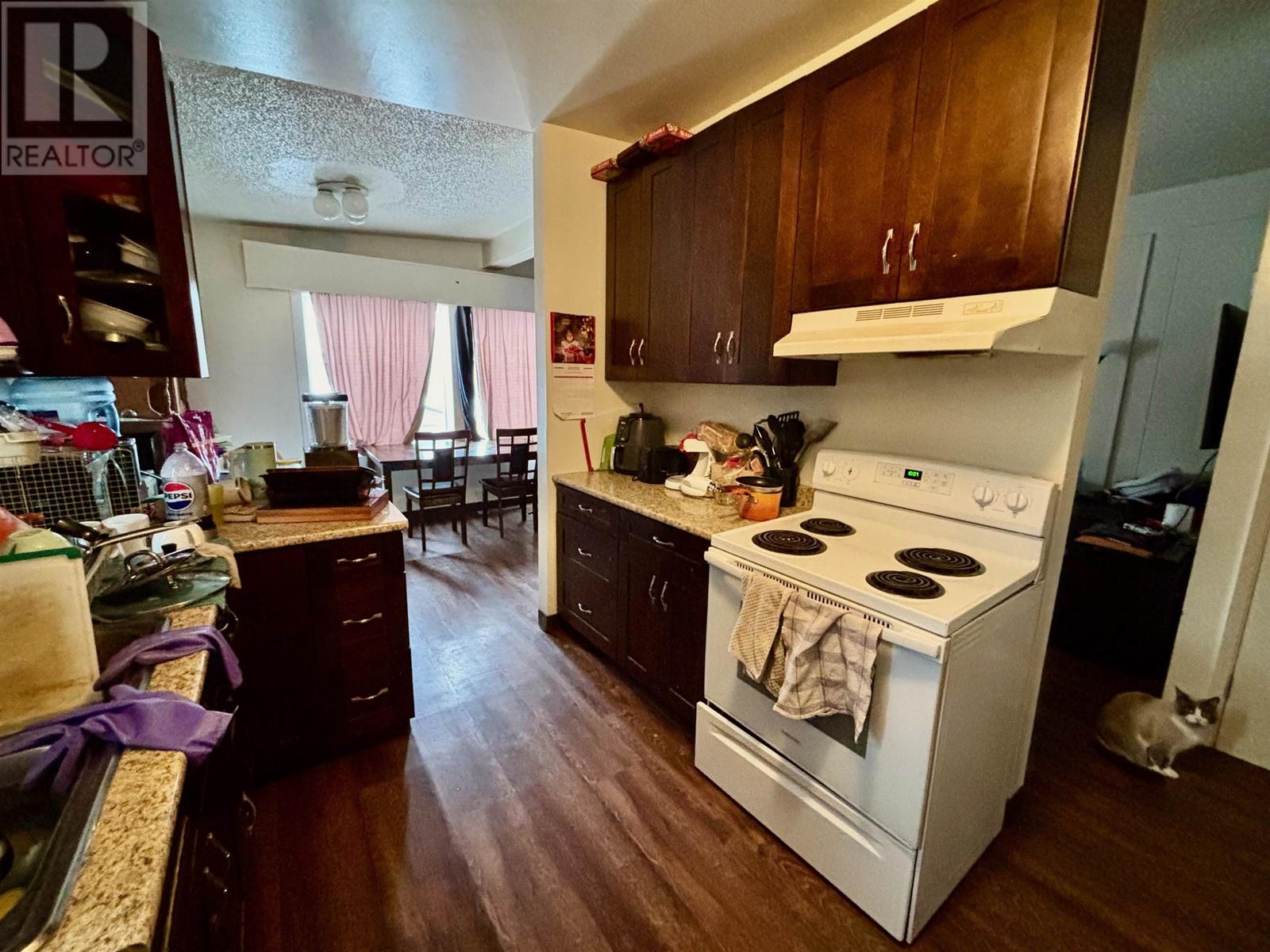 1470-1472 Nation Crescent Property Photo 10