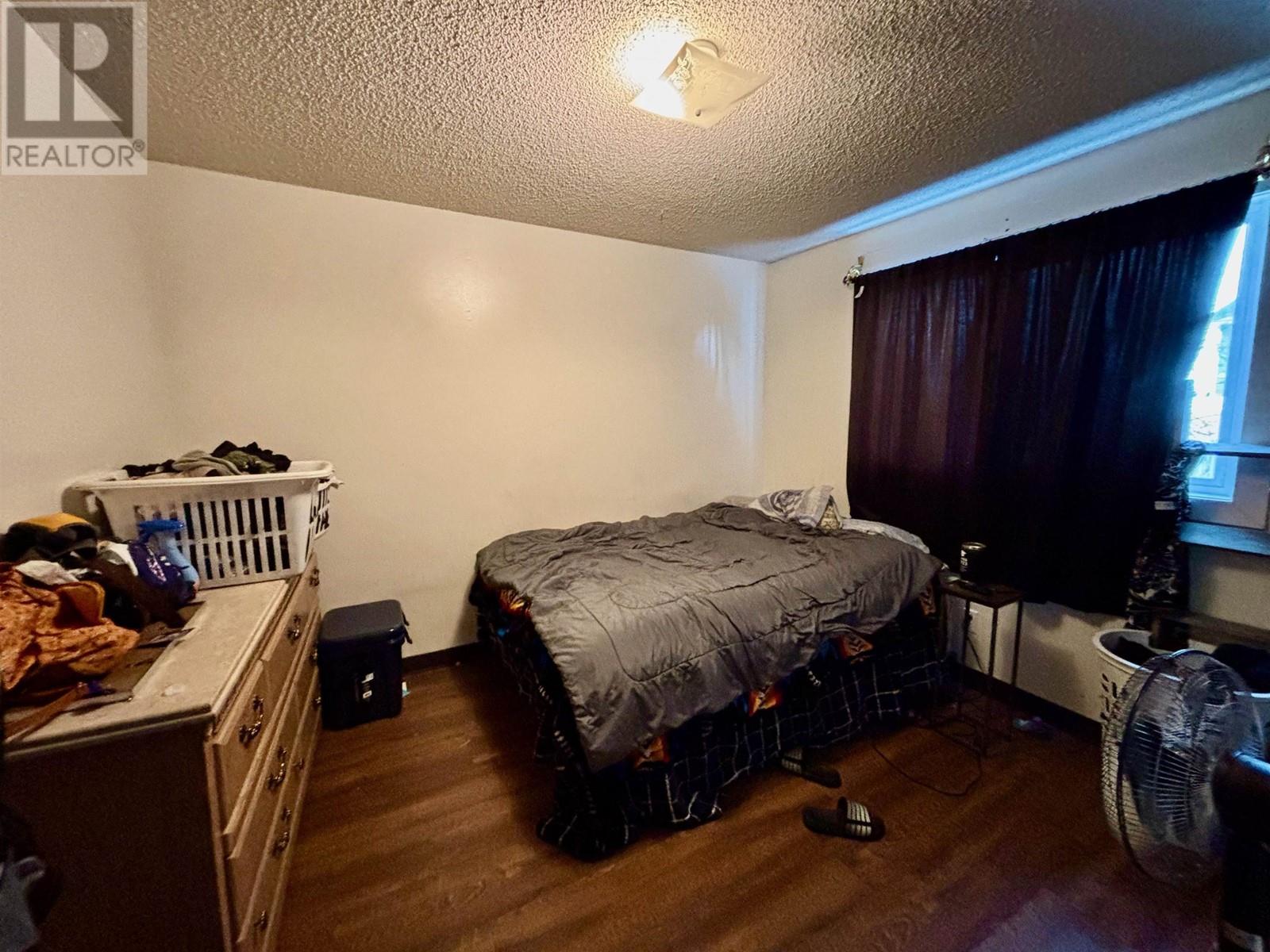 1470-1472 Nation Crescent Property Photo 12