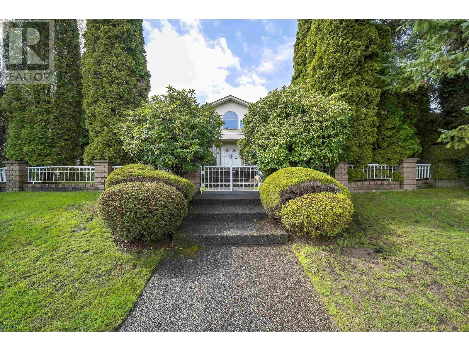6009 Selkirk Street Property Photo 2
