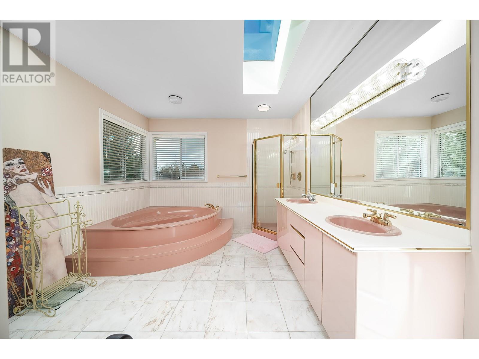 6009 Selkirk Street Property Photo 12