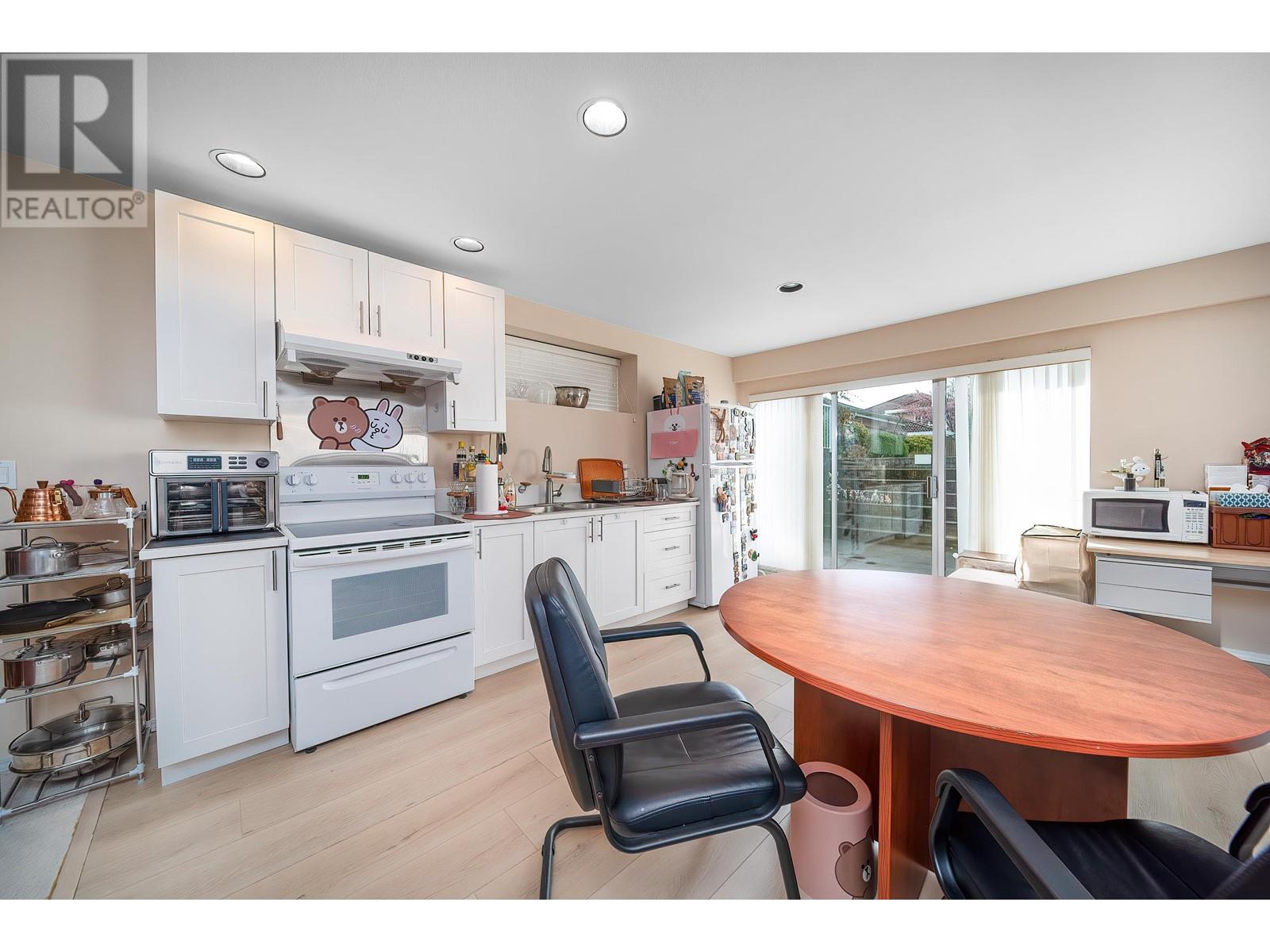 6009 Selkirk Street Property Photo 21