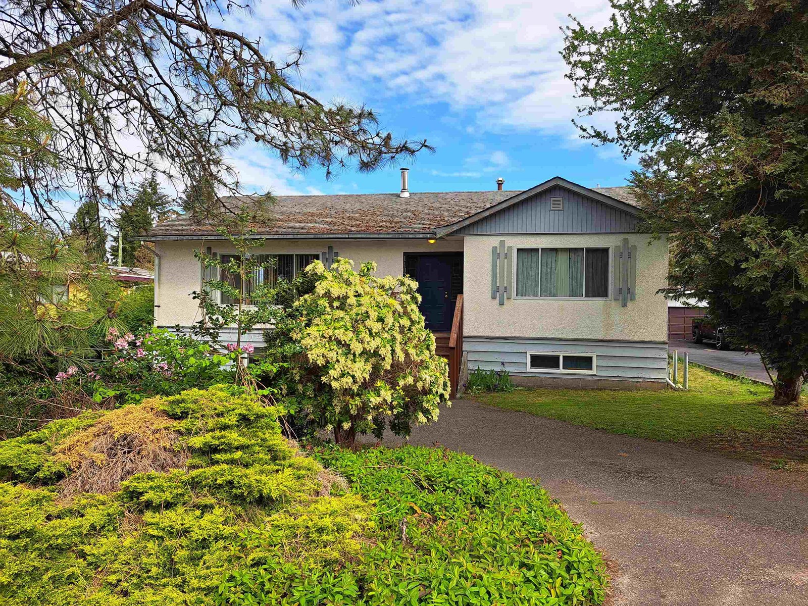 14073 113 Avenue Property Photo 1