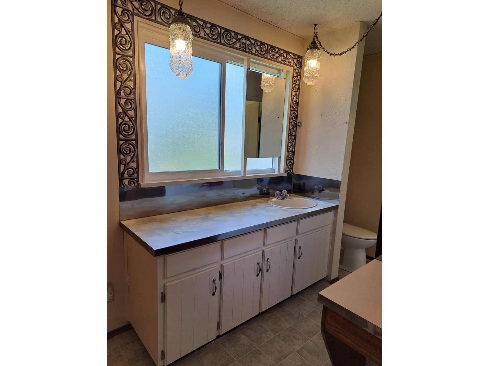 14073 113 Avenue Property Photo 12