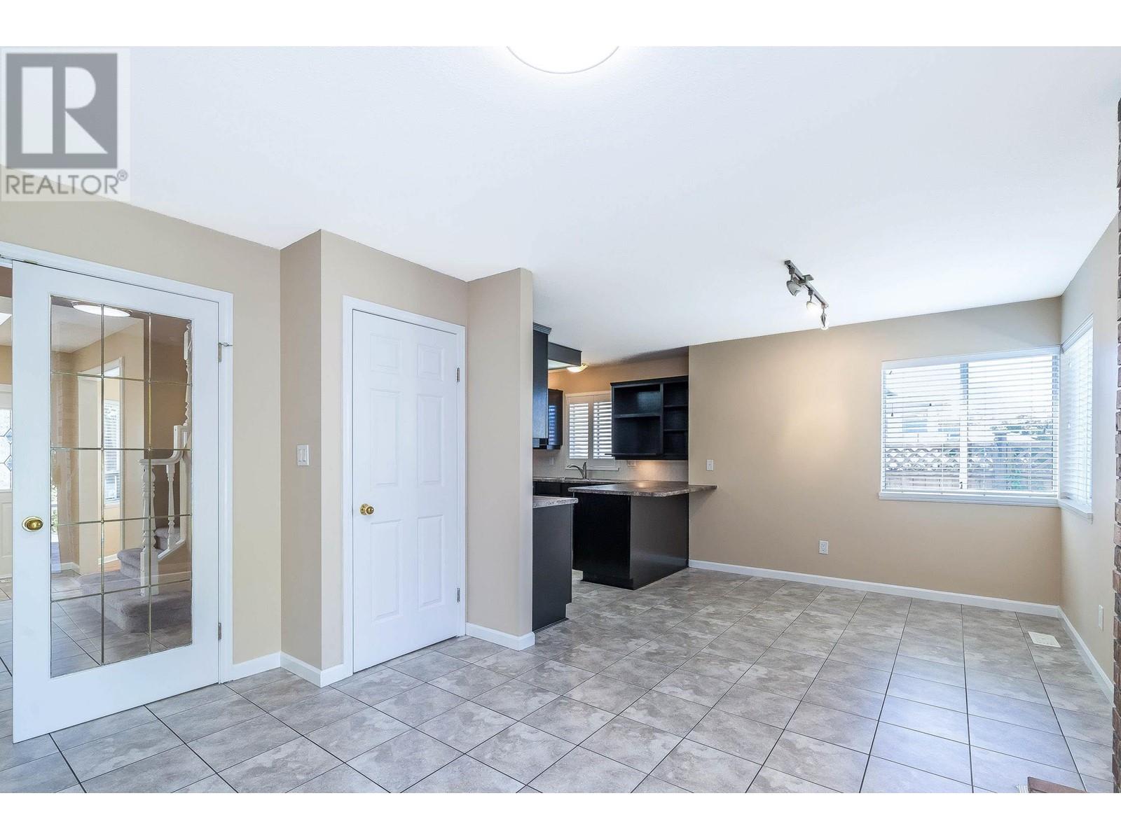915 Citadel Drive Property Photo 14
