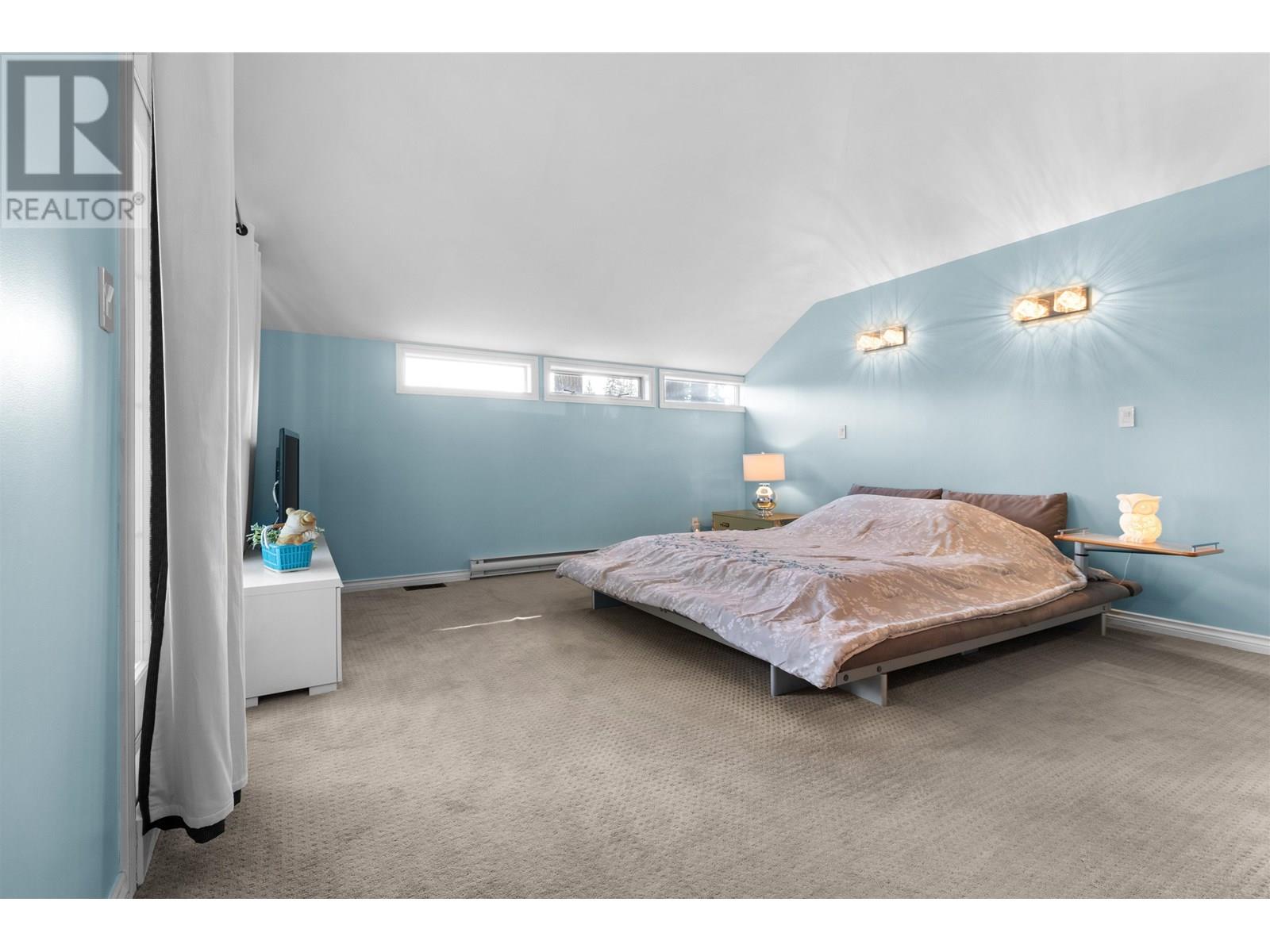 4635 Caulfeild Drive Property Photo 18