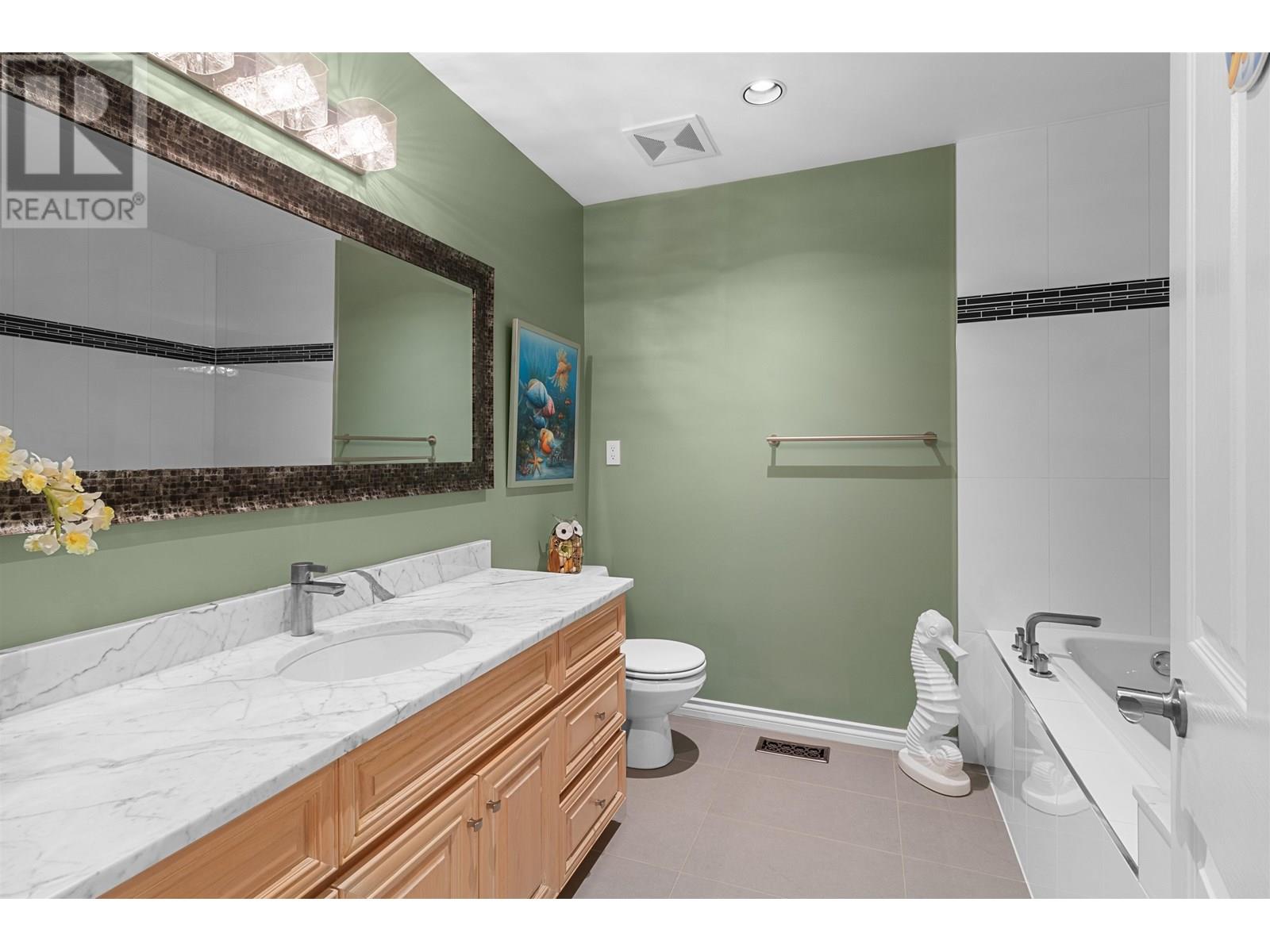 4635 Caulfeild Drive Property Photo 30