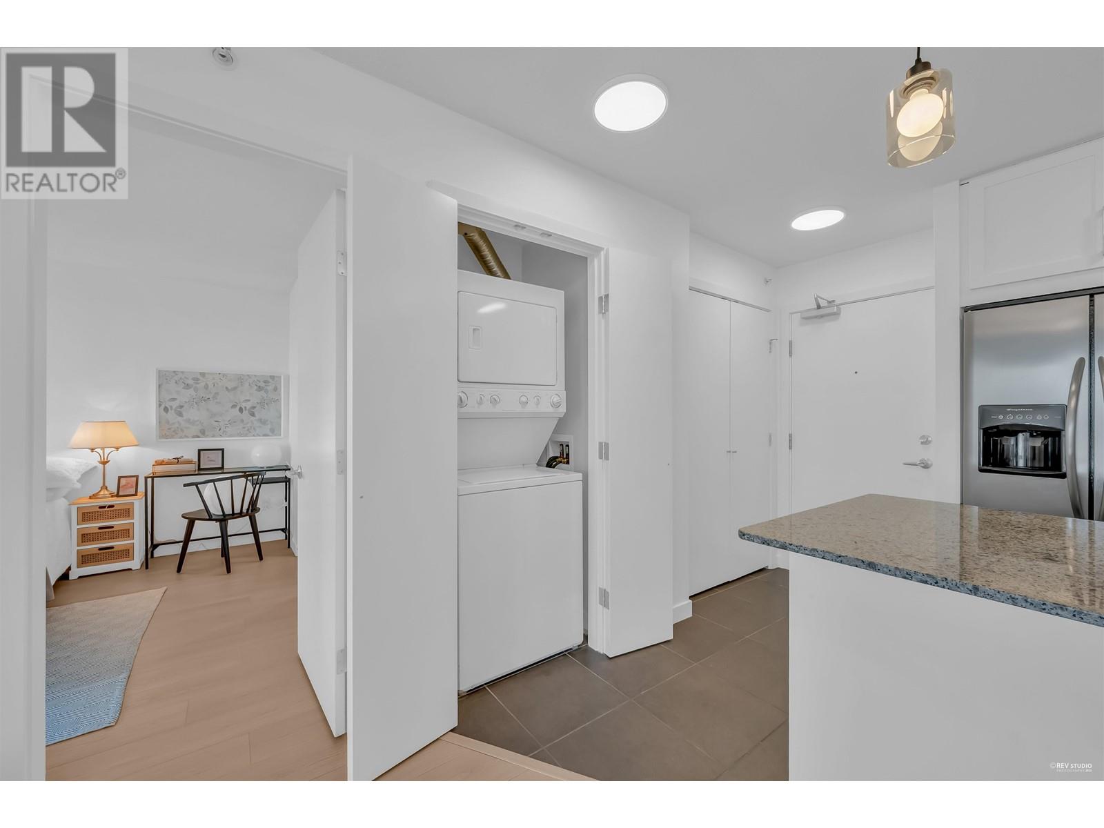 511 7088 Salisbury Avenue Property Photo 9