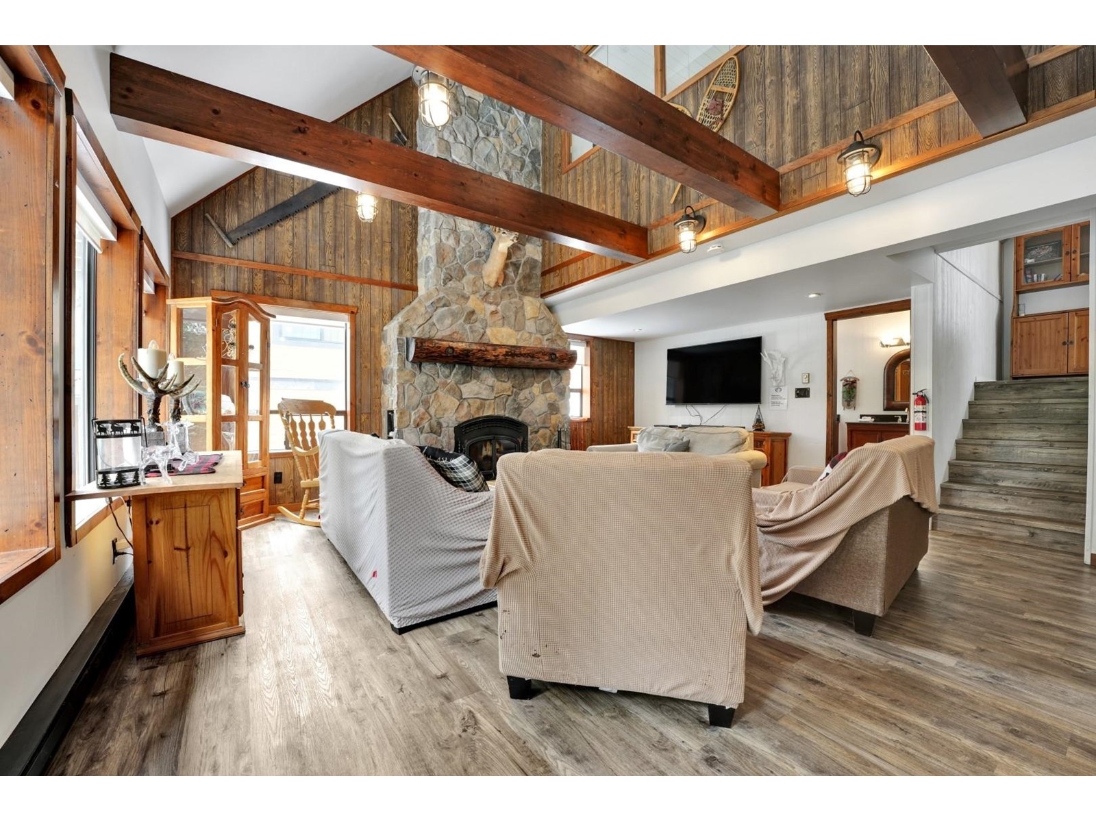 2 20919 Snowflake Crescent Property Photo 4