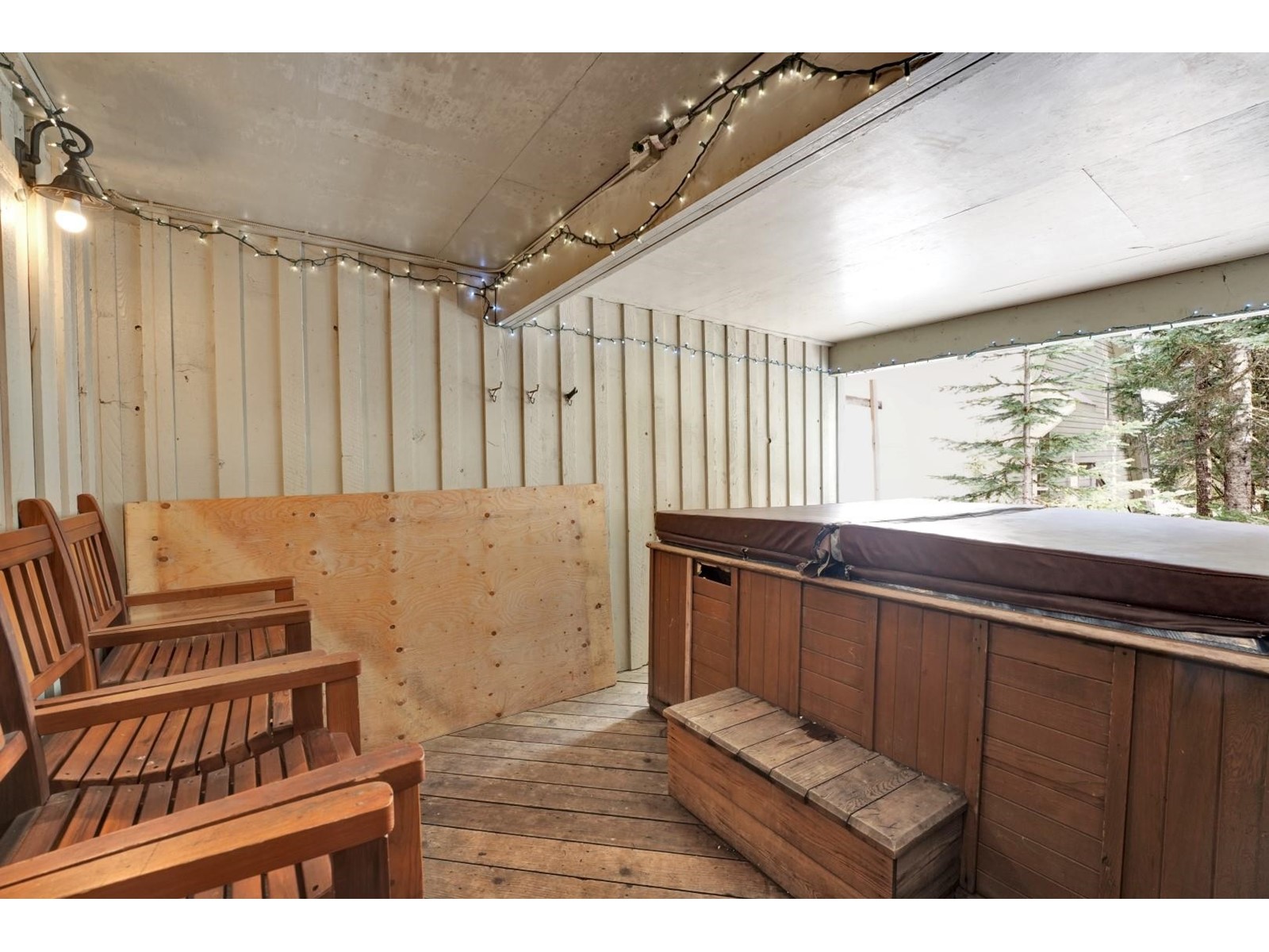 2 20919 Snowflake Crescent Property Photo 22