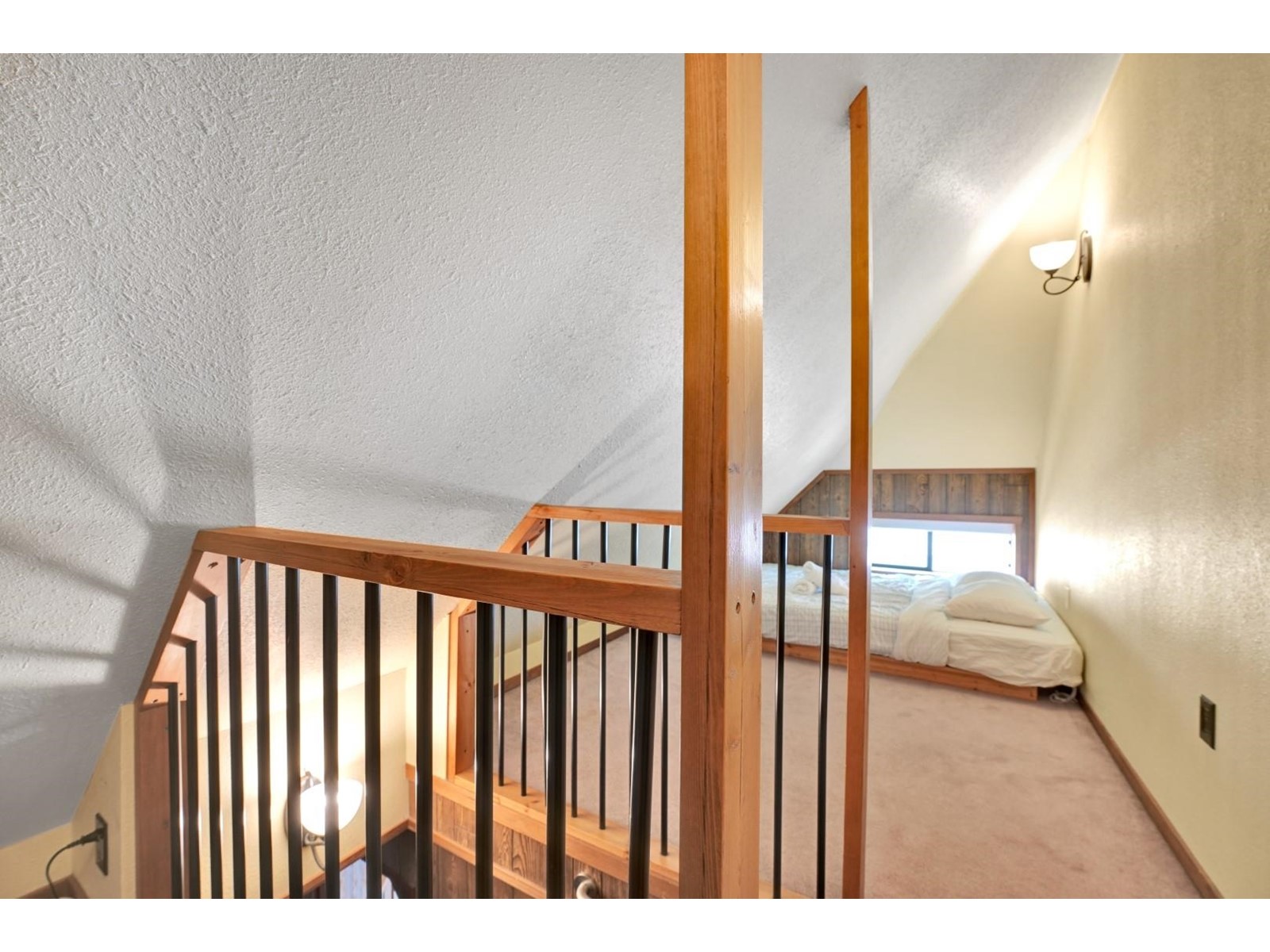 2 20919 Snowflake Crescent Property Photo 35