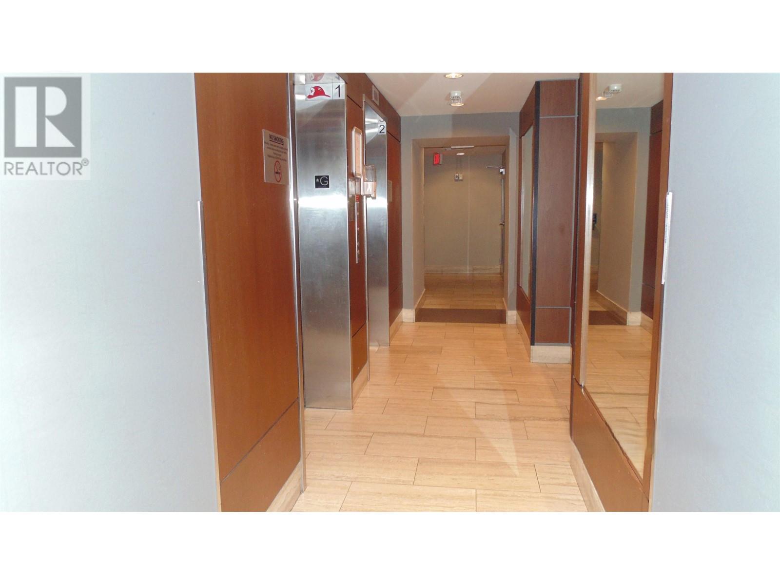 2808 3102 Windsor Gate Property Photo 4