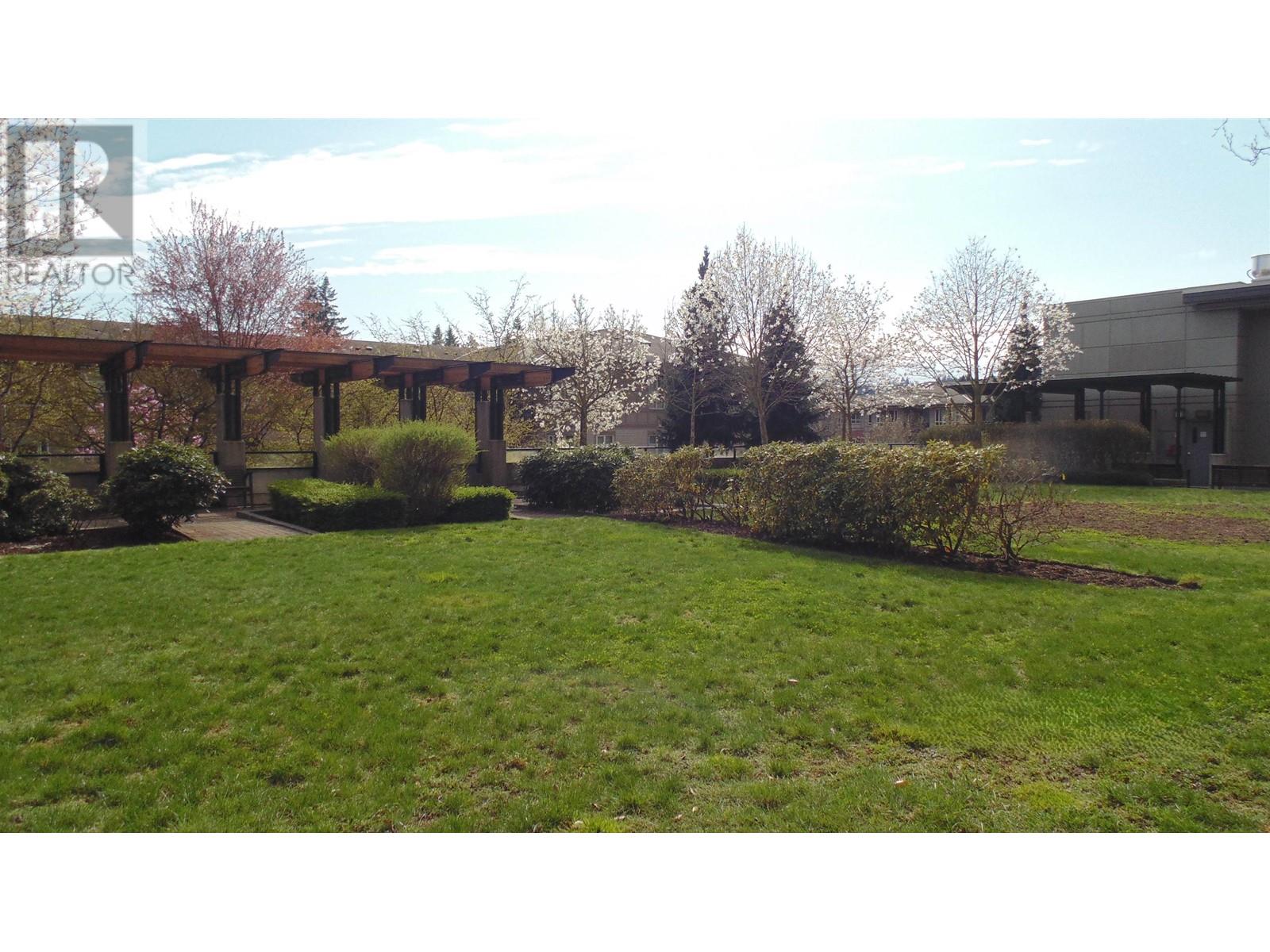 2808 3102 Windsor Gate Property Photo 9