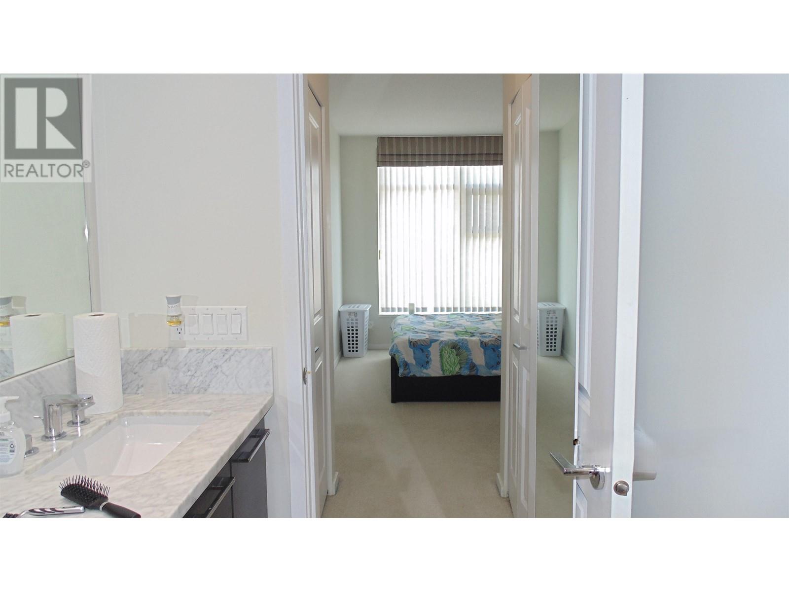 2808 3102 Windsor Gate Property Photo 13
