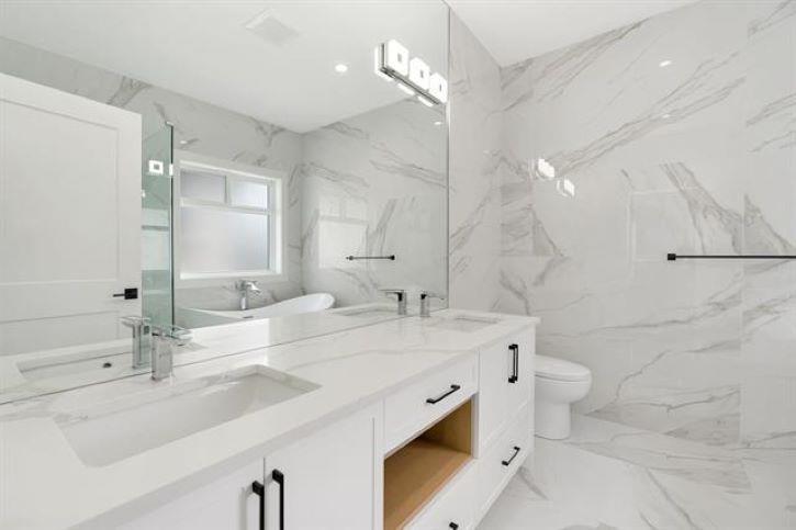 16685 15a Avenue Property Photo 12