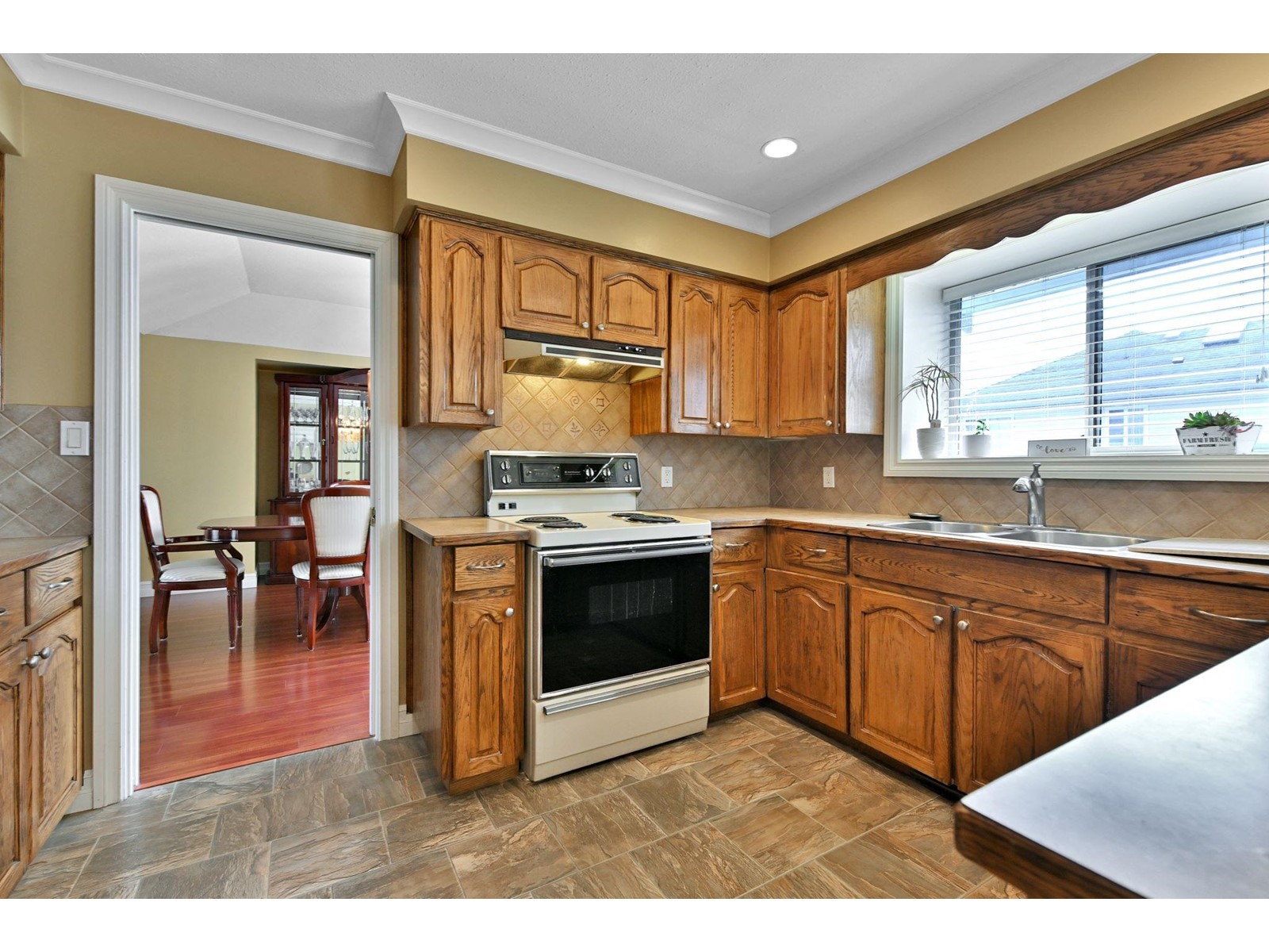 32186 Elkford Drive Property Photo 10