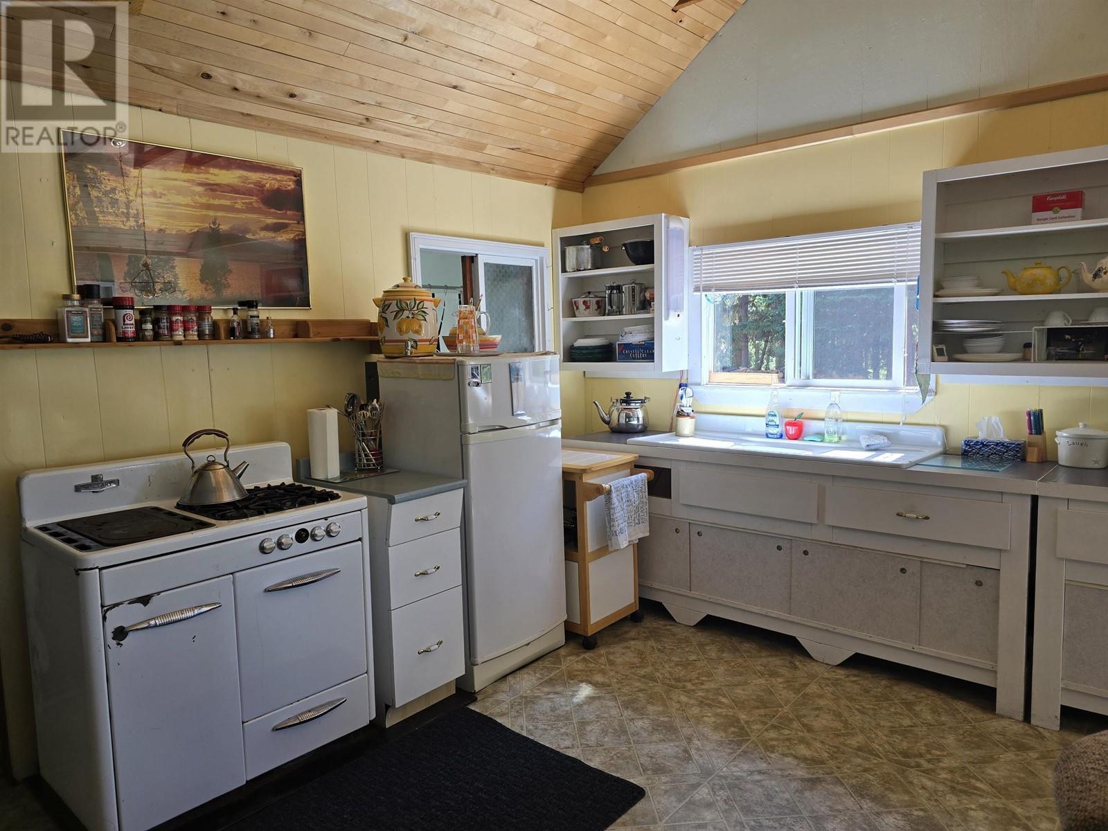 29200 Dahl Lake Road Property Photo 4