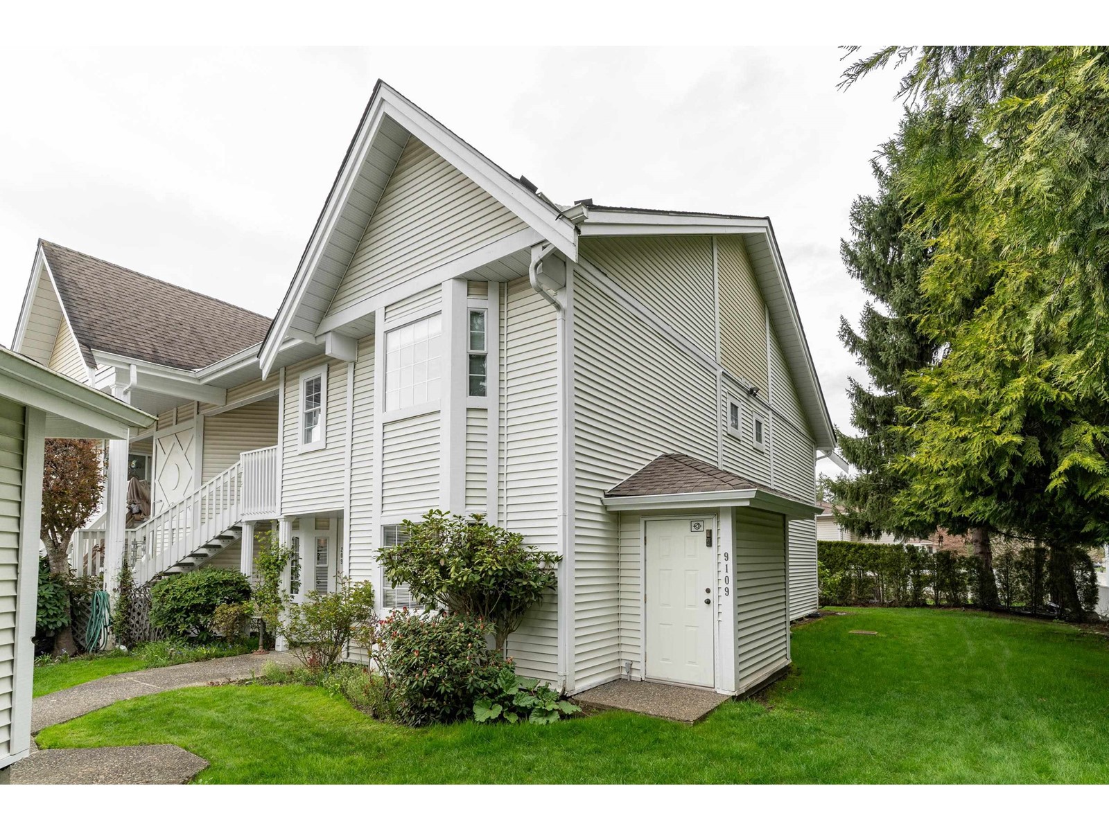 209 9109 154 Street Property Photo 29