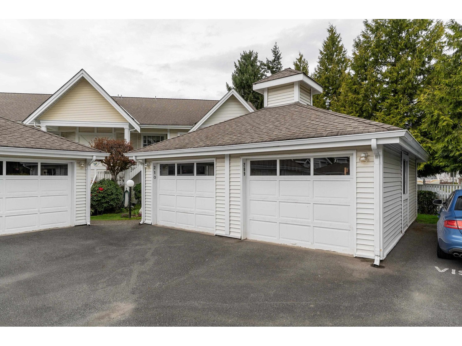 209 9109 154 Street Property Photo 30