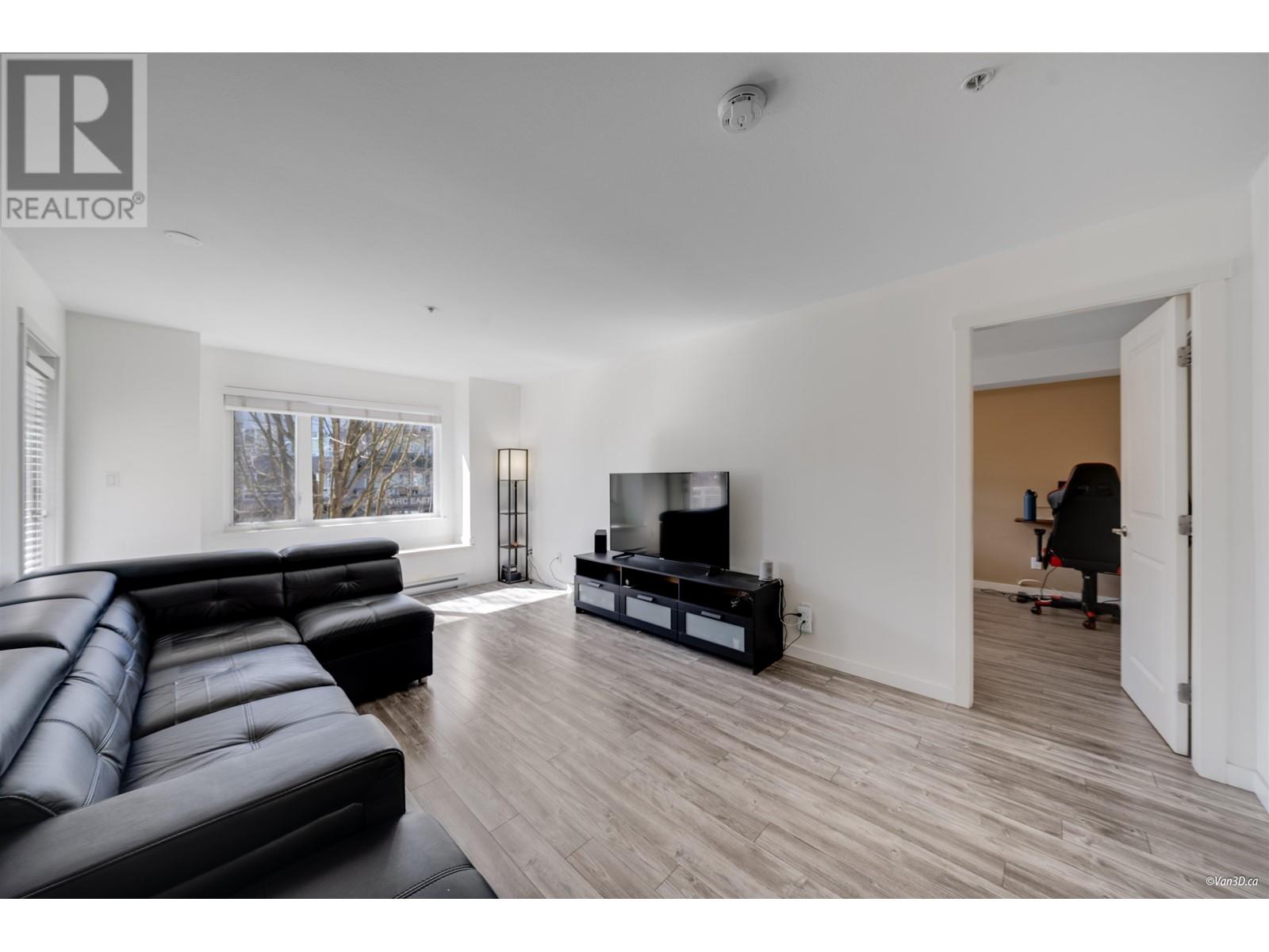 211 2373 Atkins Avenue Property Photo 1