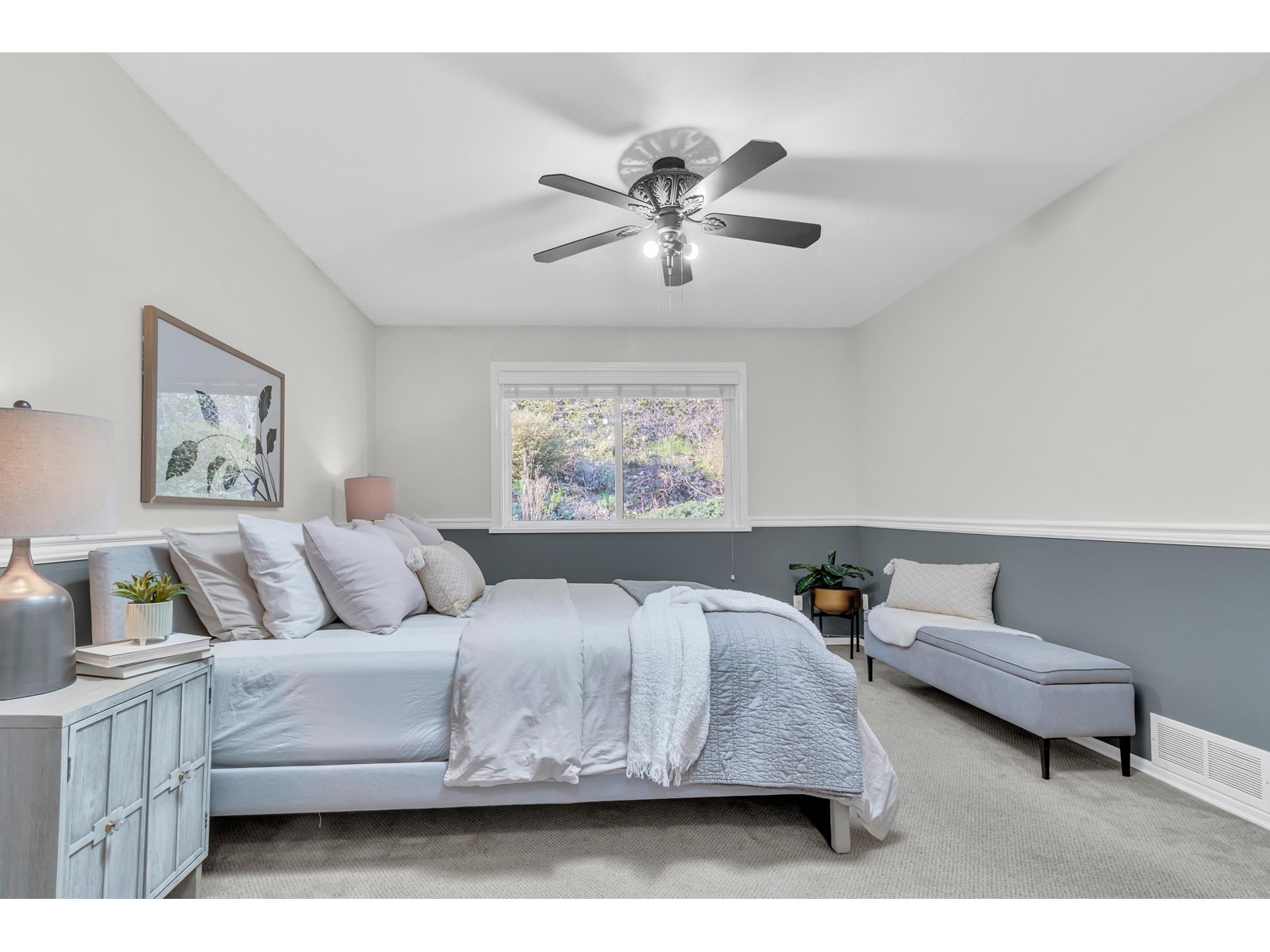 35907 Regal Parkway Property Photo 12