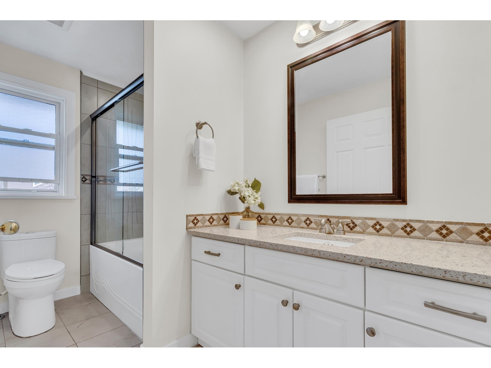 35907 Regal Parkway Property Photo 15