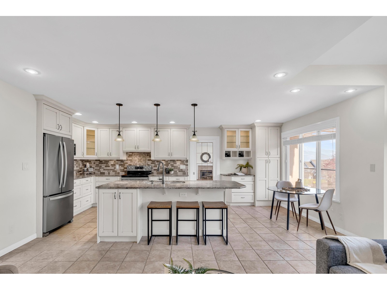 35907 Regal Parkway Property Photo 18