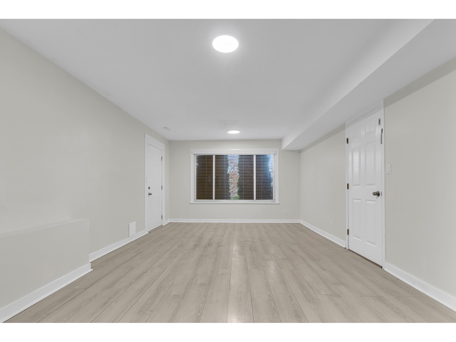 35907 Regal Parkway Property Photo 32