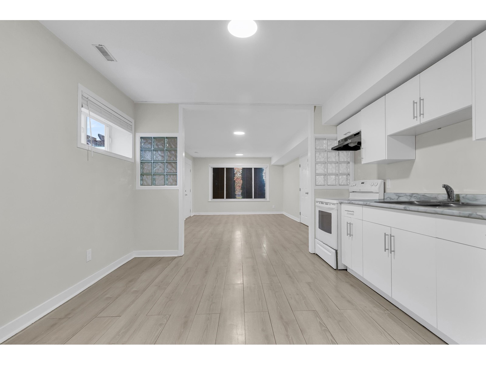 35907 Regal Parkway Property Photo 33
