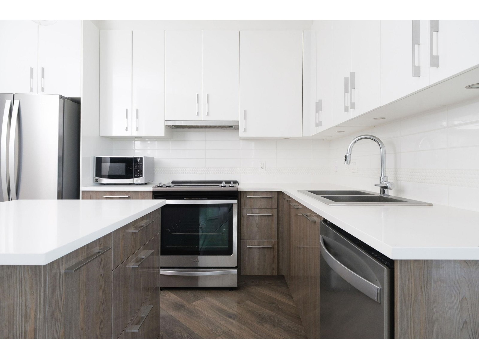 501 20829 77a Avenue Property Photo 1