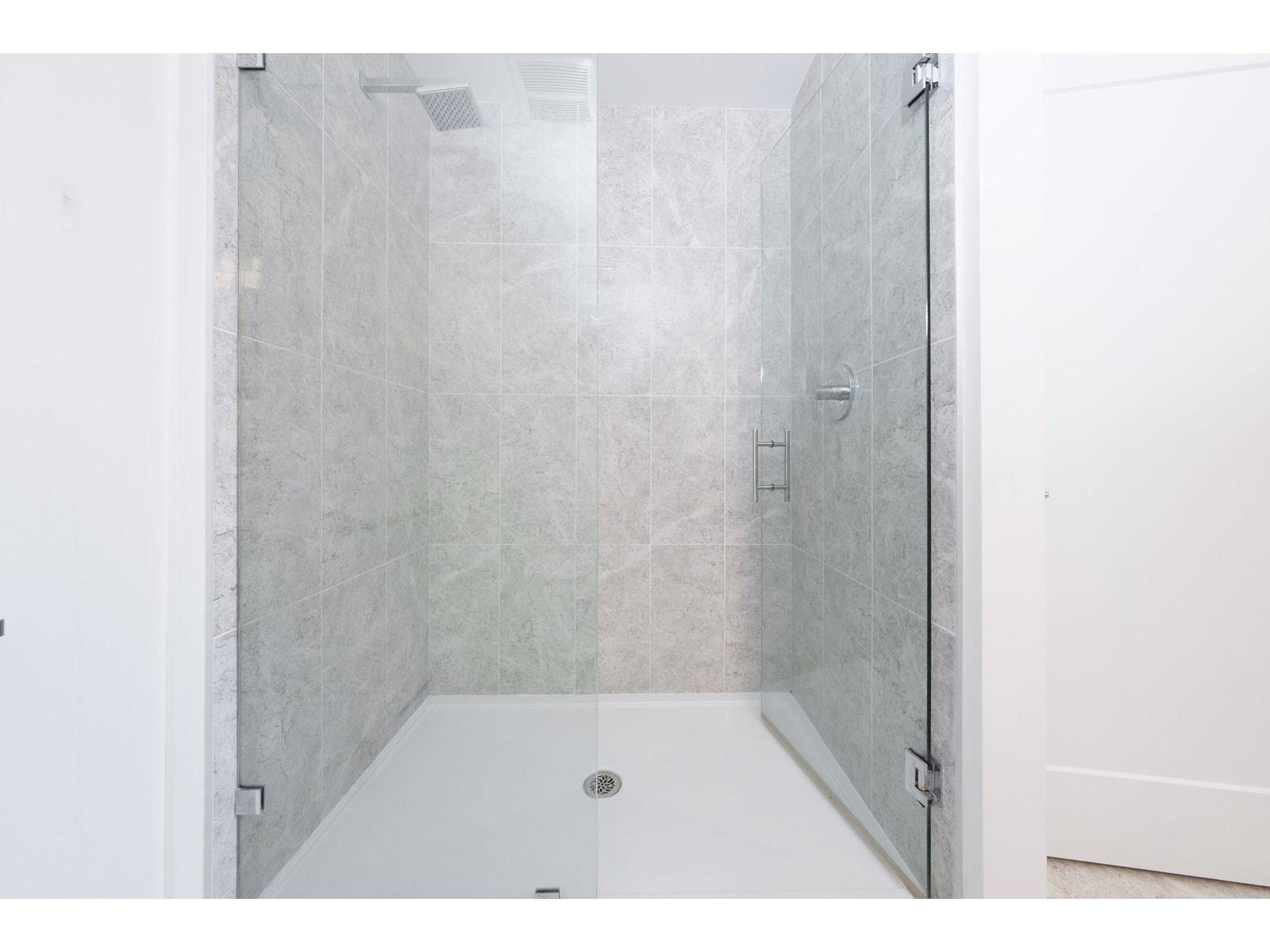 501 20829 77a Avenue Property Photo 20