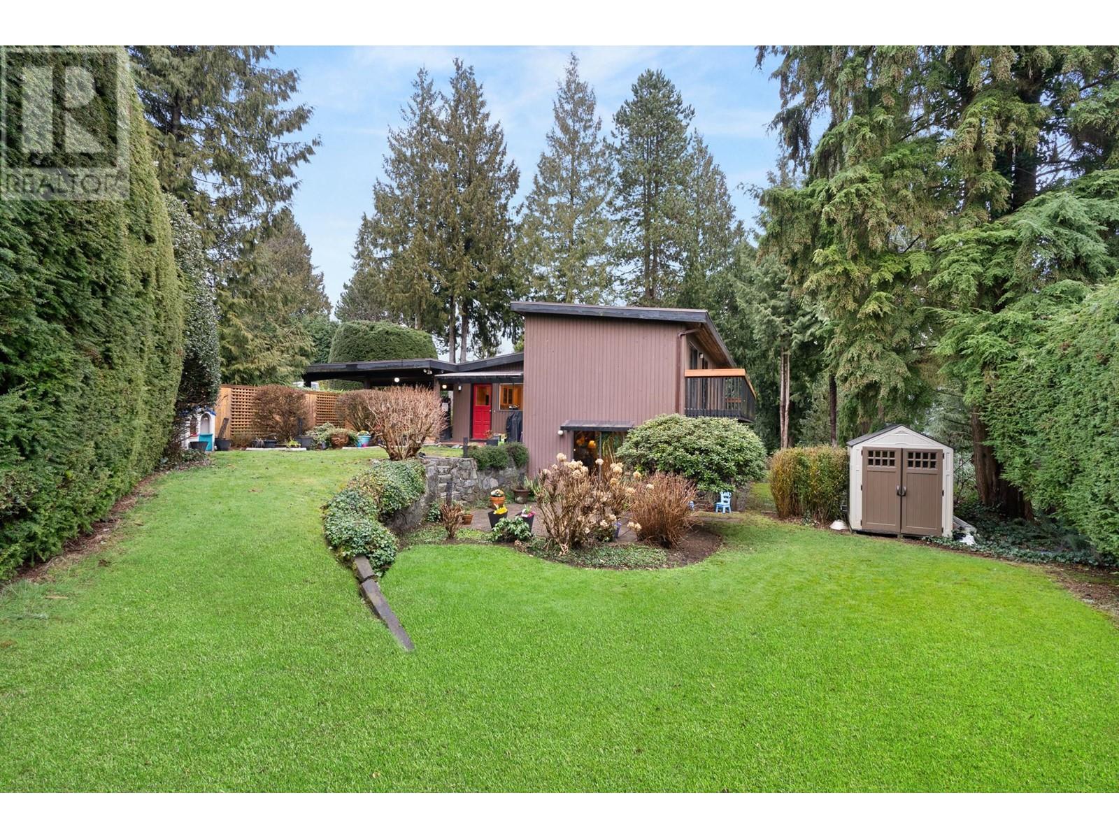 300 Loach Place Property Photo 1